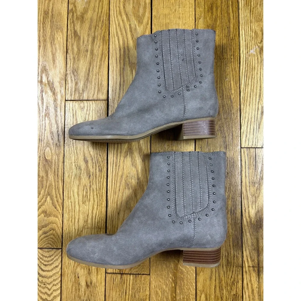 A2 Grey Suede Studded Ankle Boots Block‎ Heel Elastic Gore Size 7.5